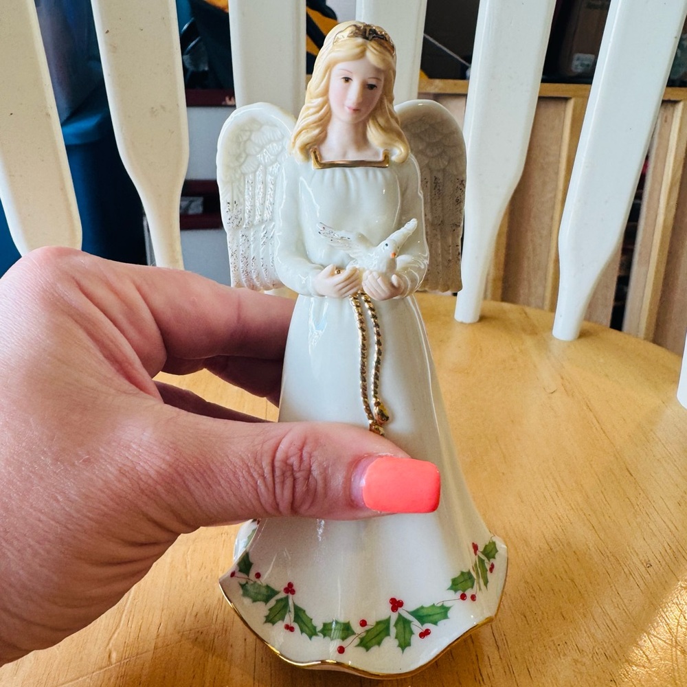 Lenox White and Gold Holiday Angel Decor